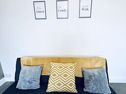 Inviting 3-bed House in Nottingham Central