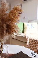 The Shore by Homesuite'