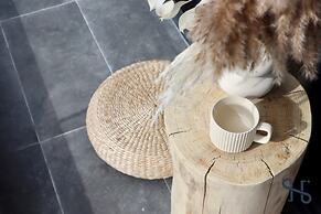 The Shore by Homesuite'