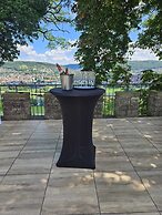 Eventlocation & Hotel Schloss Neuburg