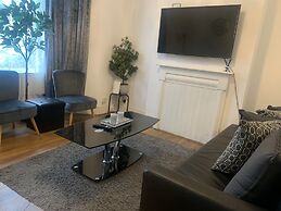 Modern 3bed Garden House in Croydon, London ,uk