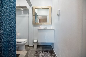 2 Santurce 1 Bedroom 1 Bathroom Apt