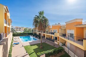 Bright and Modern 2 Bed Apartment Vale de Parra by Ideal Homes