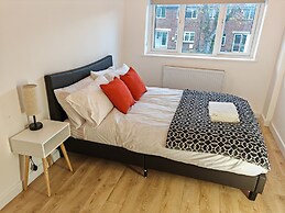 Charming 5 Bedroom House in Bexley