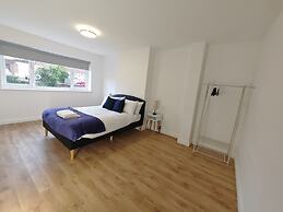 Charming 5 Bedroom House in Bexley