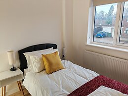 Charming 5 Bedroom House in Bexley
