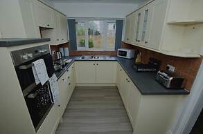 Charming 5 Bedroom House in Bexley