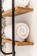 Sarang Apartments by EVDEkimi