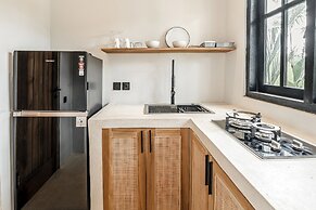 Sarang Apartments by EVDEkimi