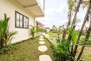 Sarang Apartments by EVDEkimi