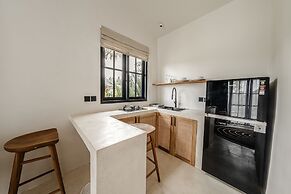 Sarang Apartments by EVDEkimi