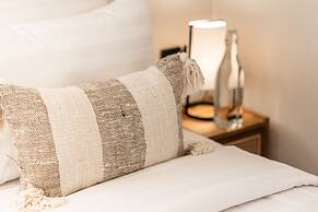 Sarang Apartments by EVDEkimi