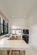 Sarang Apartments by EVDEkimi