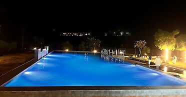 CORBETT RIVER VALLEY RESORT