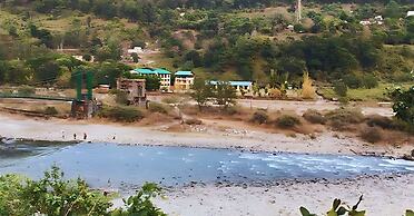 CORBETT RIVER VALLEY RESORT