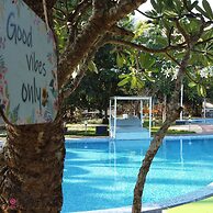 Sashas Holiday Village