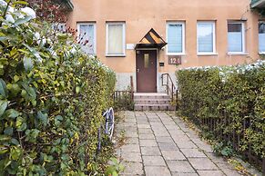 Sky Blue Apartment Waszyngton by Renters