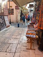 Hadrians Tower Apart Otel