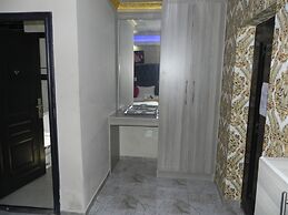 Gold Crown international Hotel