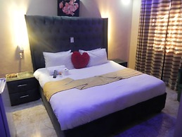 Gold Crown international Hotel