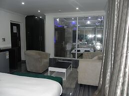 Gold Crown international Hotel