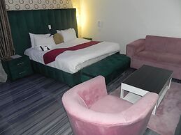 Gold Crown international Hotel