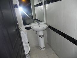 Gold Crown international Hotel