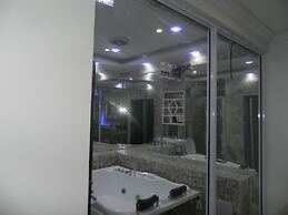 Gold Crown international Hotel