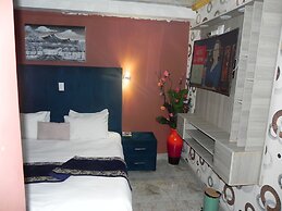 Gold Crown international Hotel