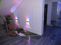 Gold Crown international Hotel