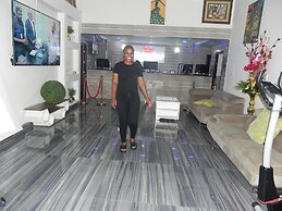 Gold Crown international Hotel