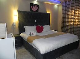 Gold Crown international Hotel