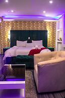 Gold Crown international Hotel