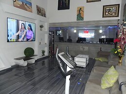 Gold Crown international Hotel