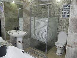 Gold Crown international Hotel