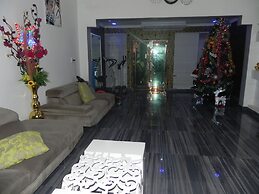 Gold Crown international Hotel