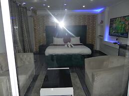 Gold Crown international Hotel