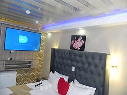 Gold Crown international Hotel