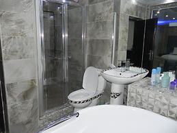 Gold Crown international Hotel