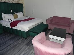 Gold Crown international Hotel