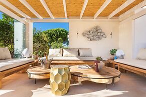 3666 Ca' Della Roccia by Perle di Puglia