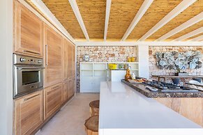 3666 Ca' Della Roccia by Perle di Puglia