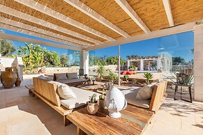 3666 Ca' Della Roccia by Perle di Puglia