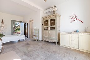 3666 Ca' Della Roccia by Perle di Puglia