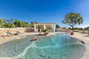 3666 Ca' Della Roccia by Perle di Puglia