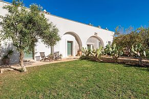 3666 Ca' Della Roccia by Perle di Puglia