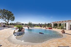 3666 Ca' Della Roccia by Perle di Puglia