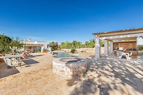 3666 Ca' Della Roccia by Perle di Puglia