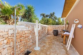 3666 Ca' Della Roccia by Perle di Puglia