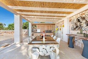 3666 Ca' Della Roccia by Perle di Puglia